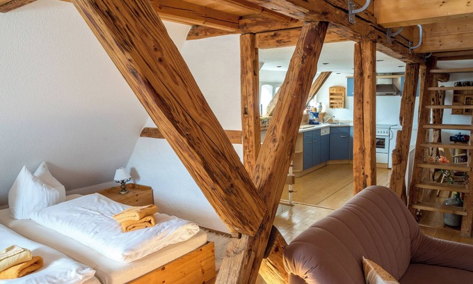 Waltersdorf Appartement | Appartement 'Ferienwohnung Am Heideborn' avec vue sur la montagne, jardin partagé et Wi-Fi