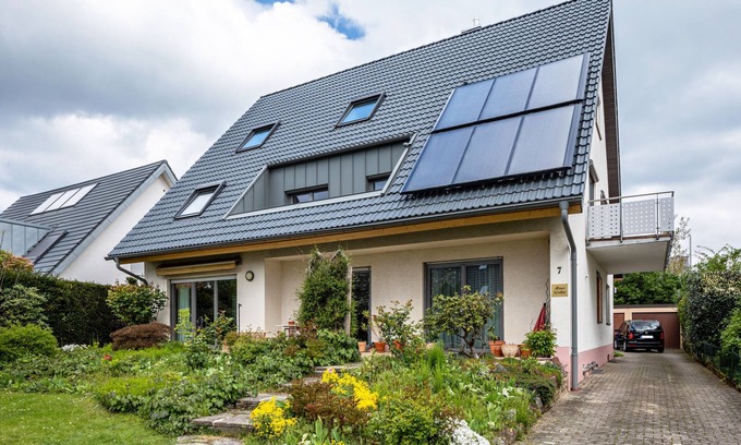 Kirchzarten Appartement | Appartement 'Ferienwohnung Kühn' avec vue sur les montagnes et Wi-Fi
