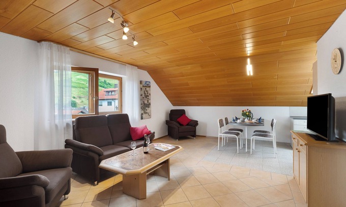 Buehlertal Appartement | Appartement 'Ferienwohnung Hörth 1' avec vue sur la montagne, jardin partagé et Wi-Fi