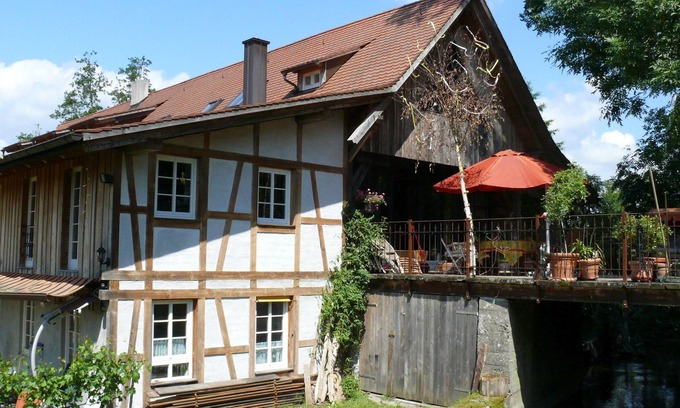 Salem Appartement | Apartment 'Ferienwohnung Sägespan' with Private Terrace, Shared Garden and Wi-Fi