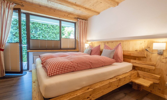 Schwalefeld Appartement | Appartement 'Fewo Wendelstein' avec terrasse partagée, jardin partagé et Wi-Fi