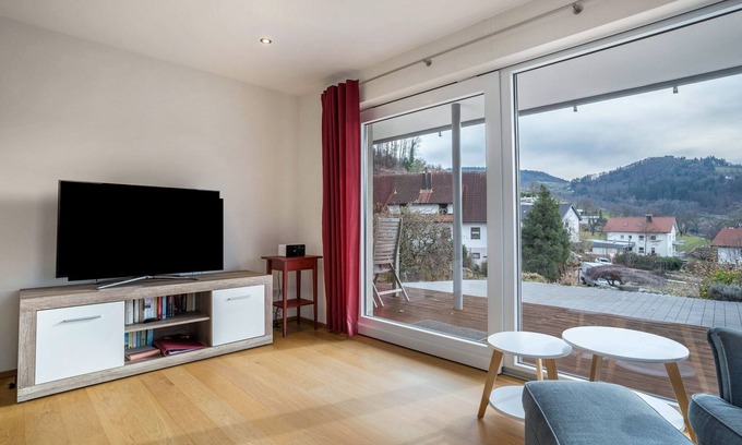 Sasbachwalden Appartement | Appartement 'Fewo Zeit Zu Zweit' avec vue sur la montagne, terrasse privée et Wi-Fi