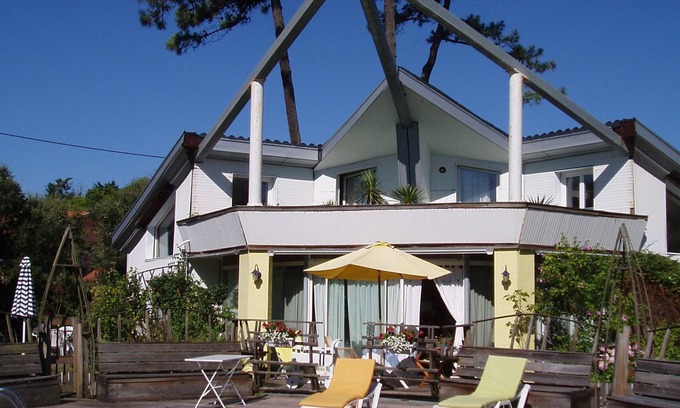 Labenne-Ocean Appartement | Au bord de l'océan, appartement, plain pied, dans villa, quartier résidentiel.