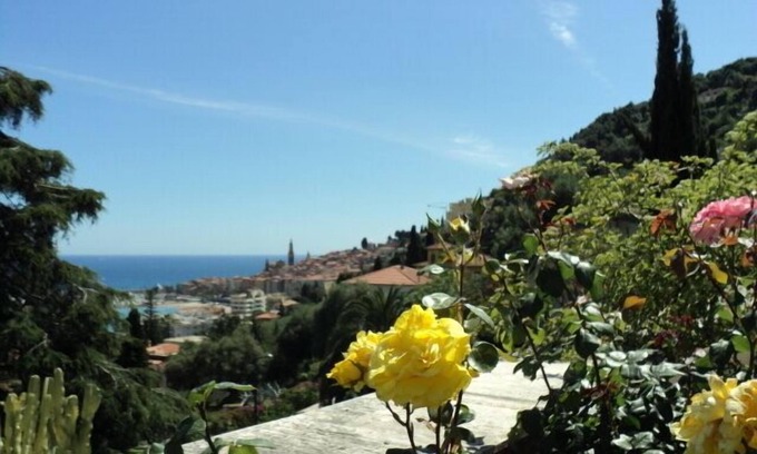 Menton Appartement | Garavan: 85m2 , très grand standing ,avec piscine et garage