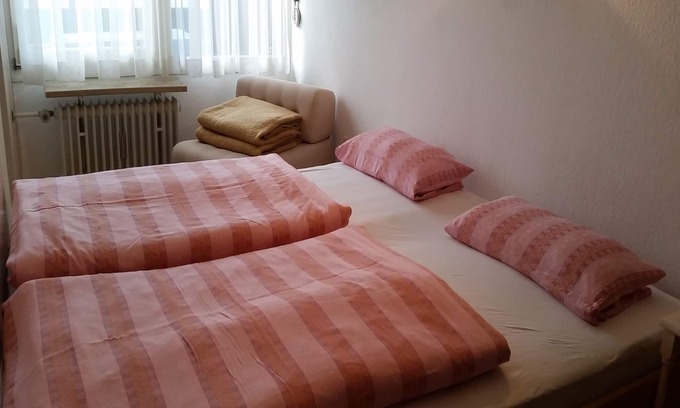 Reifing Appartement | Ferienwohnung, 48 qm, f. 1-4 Pers., Wohn/Schlafzimmer, Essecke, Schlafzimmer, Küche sep., Hallenbad/Sauna i.H.