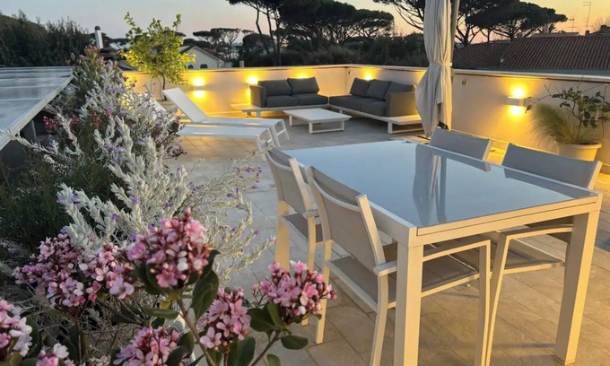 Fregenae Appartement | Appartement 'Fregene Tiny House Close To The Sea' avec terrasse privée, Wi-Fi et climatisation