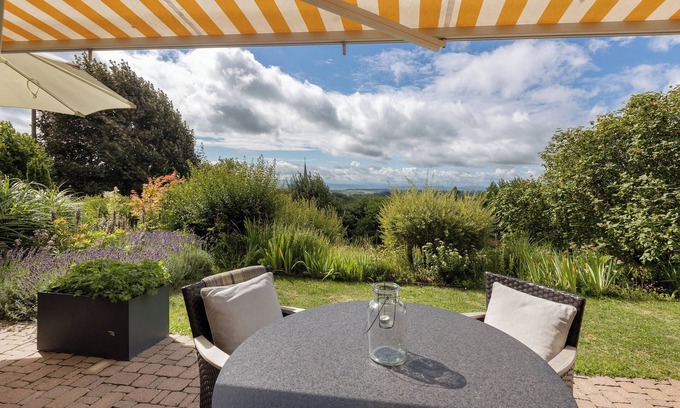 Hoechenschwand Appartement | Appartement "Garden Suite" avec vue sur les montagnes, terrasse privée et Wi-Fi
