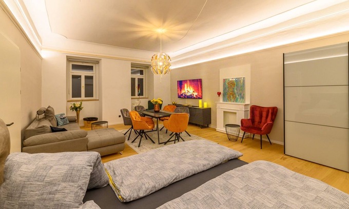 Gmuend in Kaernten Appartement | Appartement "Gasthof Alte Post - Top 4 Commodore" avec vue sur les montagnes & Wi-Fi