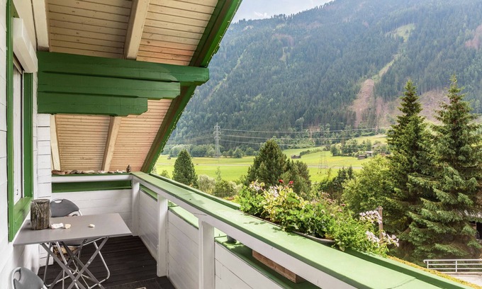 Stall Appartement | Appartement "Gletscherblick" à Molltaler Appartements avec vue sur les montagnes, balcon et Wi-Fi