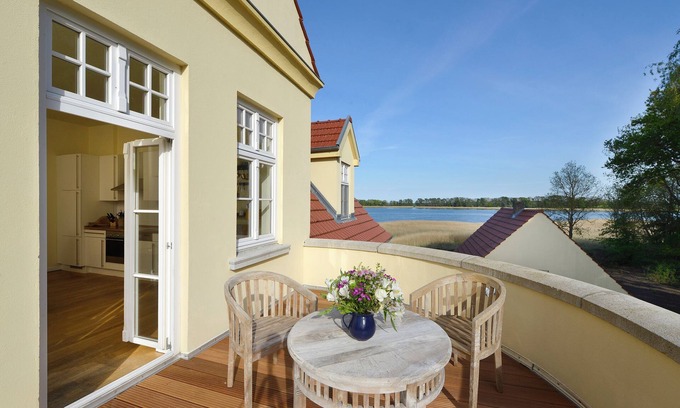Grubnow Appartement | Appartement 'Gut Grubnow Rügen - Ferienwohnung 7' avec vue sur lac, jardin partagé et Wi-Fi