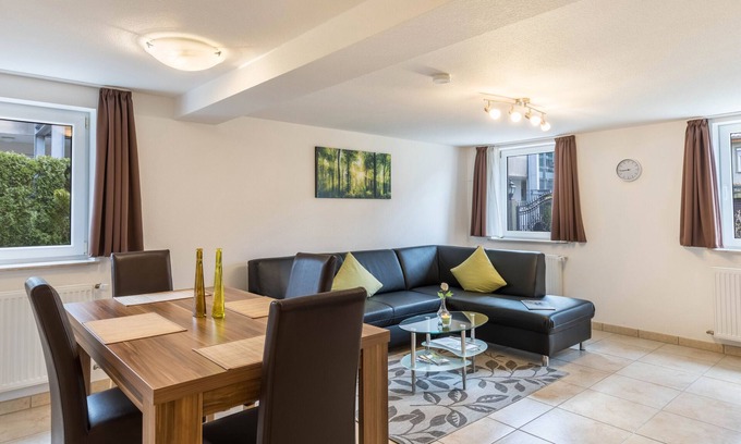 Bad Urach Appartement | Appartement 'Güterstein' avec vue sur les montagnes, terrasse partagée et Wi-Fi