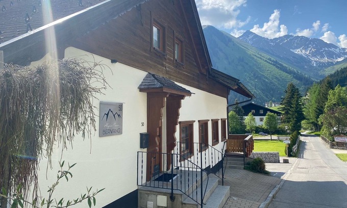 Berwang Appartement | Appartement 'Haus Berwang - Alpin' avec vue sur les montagnes, terrasse privée et Wi-Fi