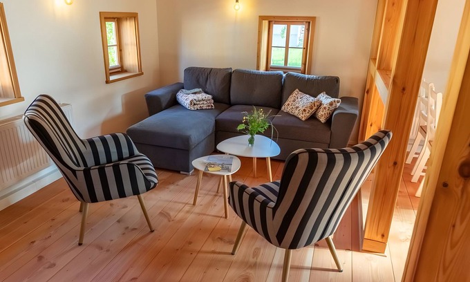 Bertsdorf Appartement | Apartment 'Hochwald' with Mountain View and Wi-Fi