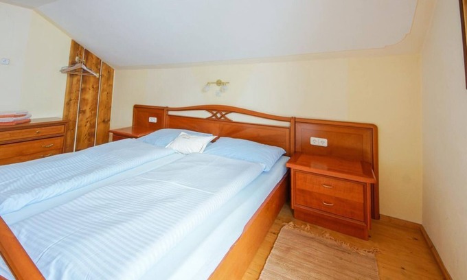 Stall Lit Et Petit-Déjeuner | Appartement / Appartement - Gasthof Dorfschenke