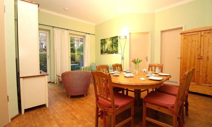 Kuehlungsborn Appartement | Apartment house Strandstr.32 WE 5: modern 3-room apartment with terrace close to the beach