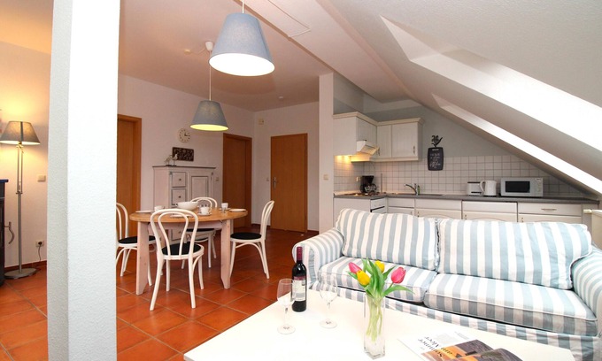 Ostseebad Kuhlungsborn Appartement | Apartment house Villa Sanssouci WE 2: 2-room apartment close to the beach with roof terrace