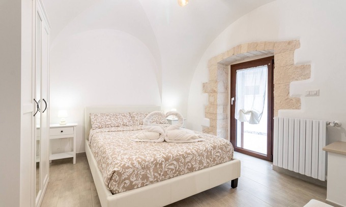 Old Town Cisternino Appartement | Appartement "Il Giardino" avec terrasse privée, jardin privé et Wi-Fi