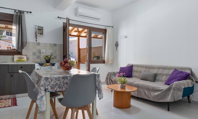 Panormos Appartement | Appartement 'Iliana 2' avec vue sur les montagnes, Wi-Fi et climatisation