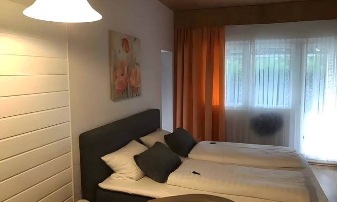 Lindberg Appartement | Apartment in A Hotel '6' with Mountain View, Private Terrace and Wi-Fi