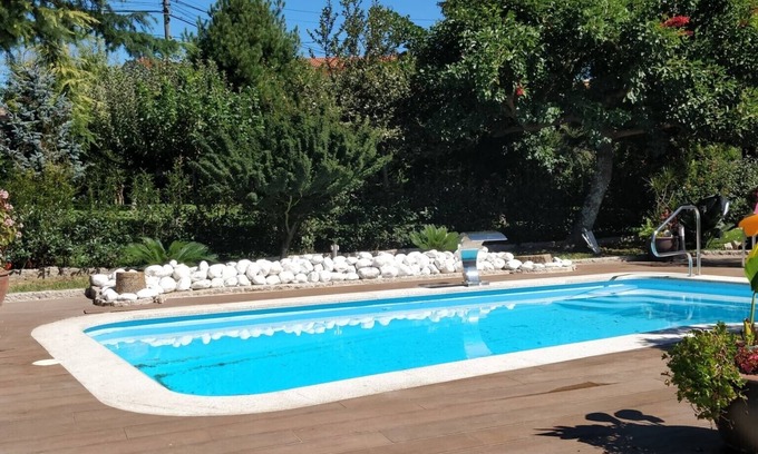 Vilaboa Maison | Apartment in a house with garden, pool and barbecue, 10 minutes from Pontevedra