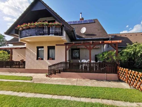 Balatonkeresztur Appartement | Apartment in Balatonkeresztur 26302