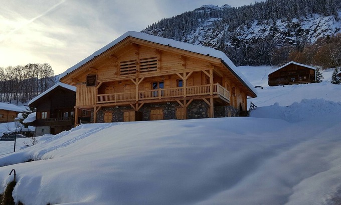 Le Grand-Bornand Appartement | Appartement dans chalet Jeanne-Marie-au coeur du vieux village Chinaillon