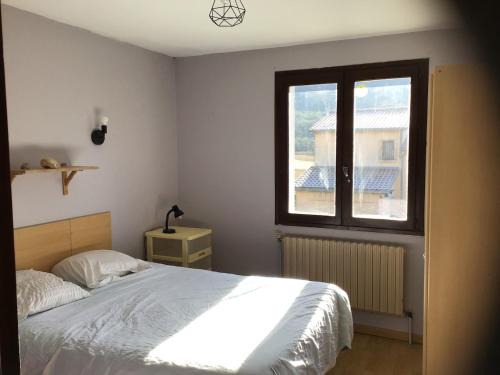 Aspres-sur-Buech Appartement | Apartment in cozy house with terrace