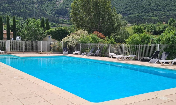 Montbrun-les-Bains Appartement | Appartement dans le Hameau des Sources (Demandez le forfait cure thermale)