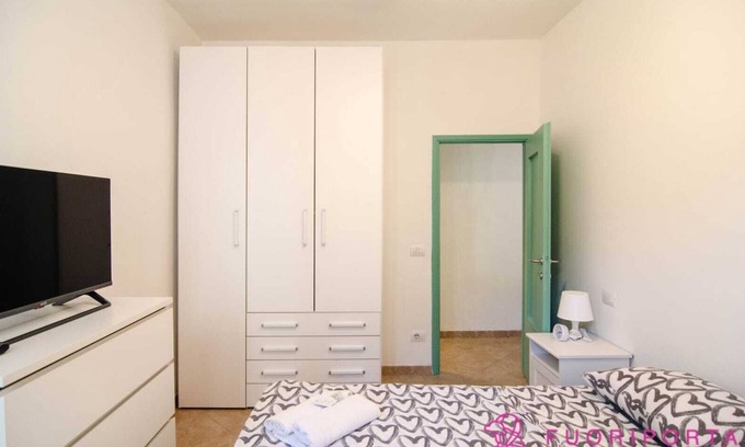 Oltretorrente Appartement | Apartment in historic center area