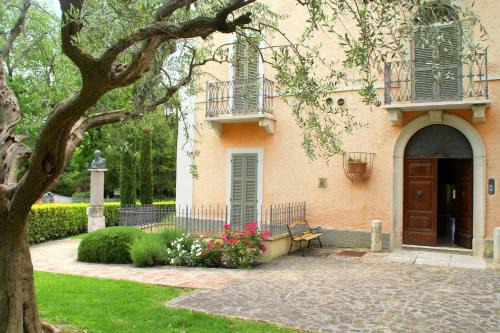Bargni Maison | Apartment in historic villa with pool and Tennis