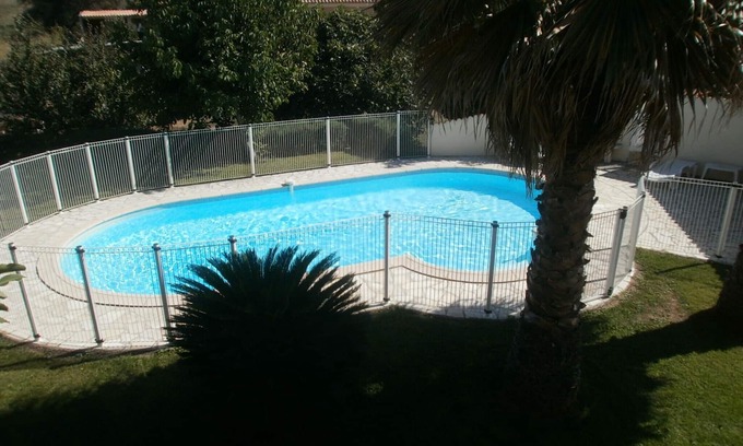 Valpaja Appartement | Appartement dans maison individuelle à la campagne,avec piscine,à Peri