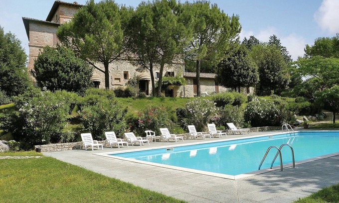 Collesanto Appartement | Apartment in Mantignana