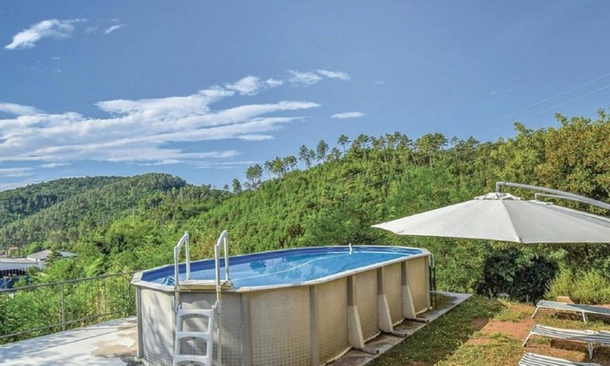Massa Marittima Appartement | Apartment in Massa Marittima With Swimming Pool