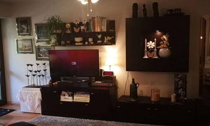Neusass Old Town Maison | Apartamento en Neusäß con barbacoa y WiFi