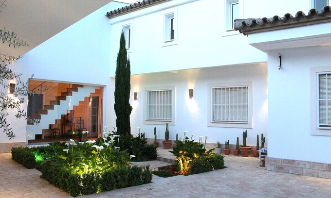 Penaflor Appartement | Apartment in Peñaflor with Charming Patio