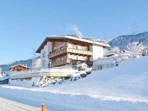 Arzl im Piztal Appartement | Apartment in Pitztal with Mountain Views