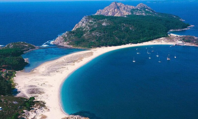 Pontevedra Copropriété | Piso en Pontevedra para 5 personas: tranquilo, céntrico y soleado. WIFI 300 Mb