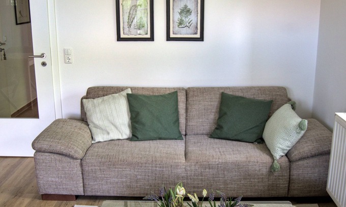 Klein Trebbow Appartement | Apartment in quiet residential area, 3 min. walk to Trebbower See.