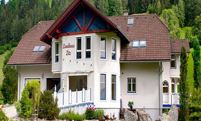Ranten Appartement | Apartment in Ranten with a large balcony
