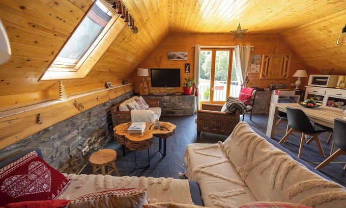 Estensan Maison | APPARTEMENT DANS BERGERIE MONTAGNE RENOVEE