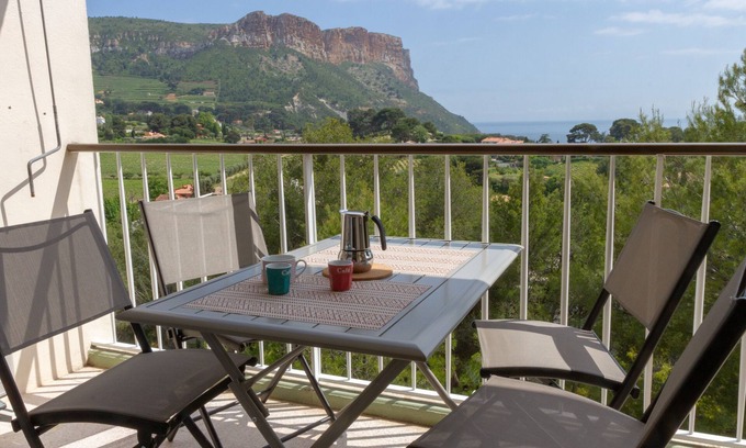 Cassis Appartement | Appartement dans résidence, vue mer et Cap Canaille
