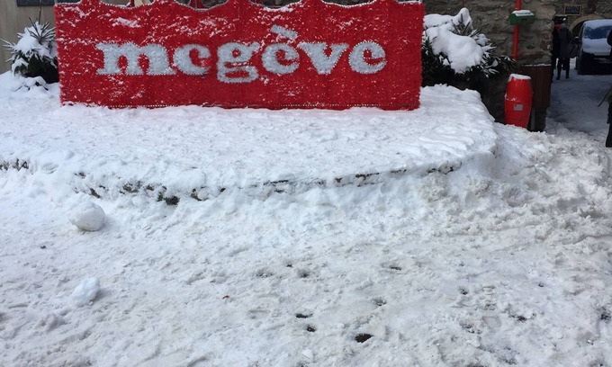 Megeve Appartement | Bel appartement 3 pièces , piscine et tennis privés , 5mn à pied centre Megève