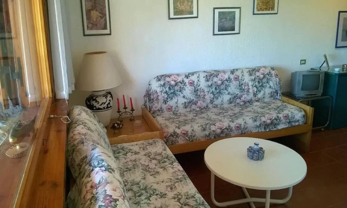 Cugnana Verde Appartement | Appartement accueillant à Olbia avec jardin