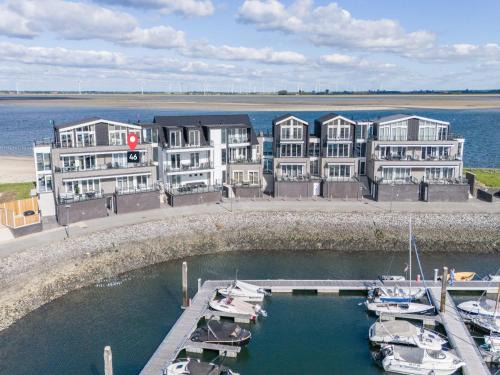 Sint-Annaland Appartement | Apartment in Sint-Annaland with Beach Access