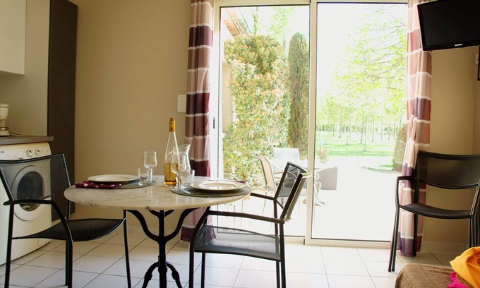 Loriol-du-Comtat Hôtel | Appartement au coeur du vaucluse proche des lieux touristiques du vaucluse