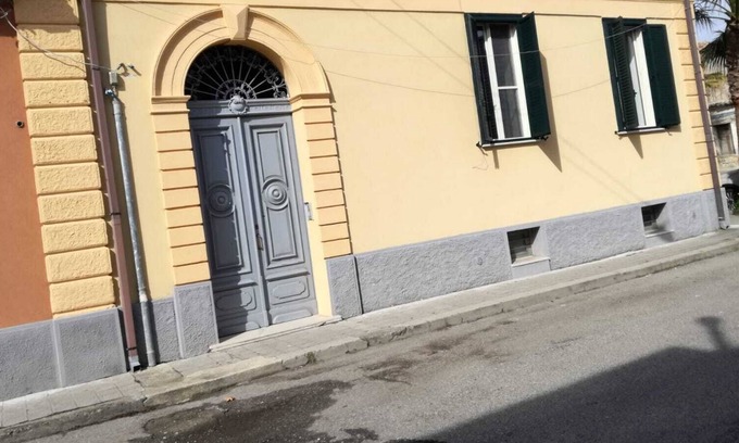 Locri Appartement | Appartement dans le centre historique de Locri, à quelques centaines de mètres de la mer.