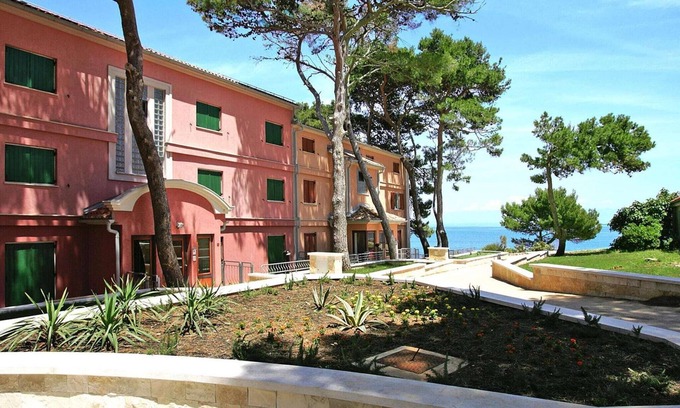 Veli Losinj Appartement | Apartement Punta à Veli Losinj avec bassin