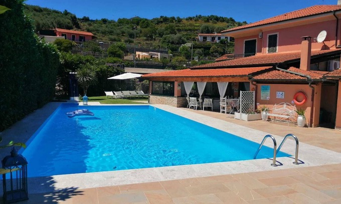 Imperia Appartement | APARTMENT IN VILLA X 4 PEOPLE ABOUT 2 KM FROM THE SEA HOT-HUB POOL
