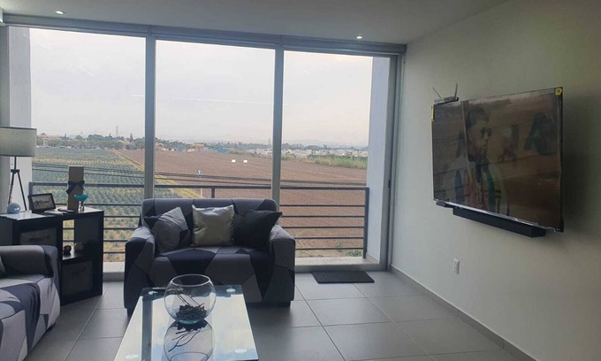 Tlajomulco de Zuniga Appartement | Apartment in Zona Sur, 5 minutes from Punto Sur and Galerias Sur!