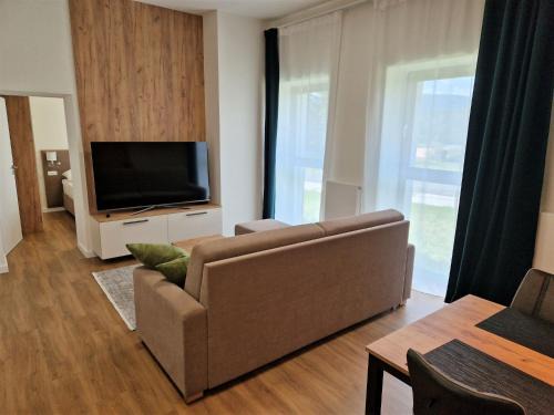 Svinna Appartement | Apartment Javorná Lodge by Interhome